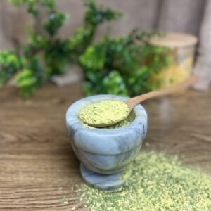 SU GRIETINĖLE IR ŽOLELĖMIS